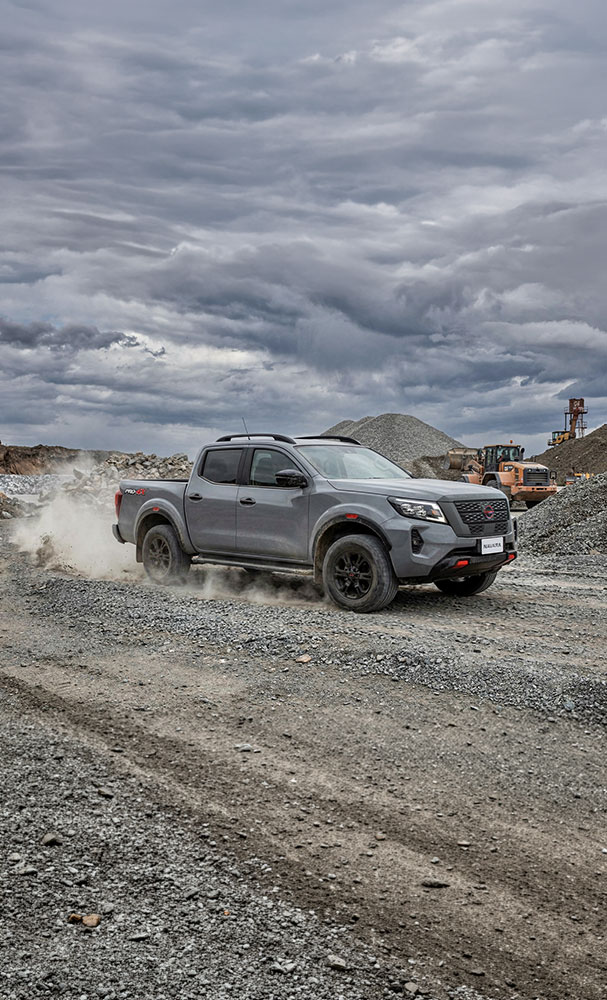 nissan navara angola product page mobile